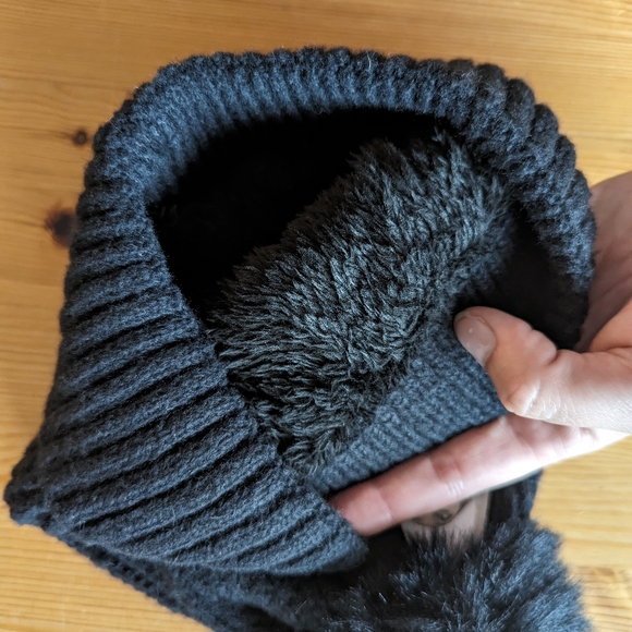 Gift Lot - Toques & Socks - Cozy - New With Tags - Picture 3 of 8